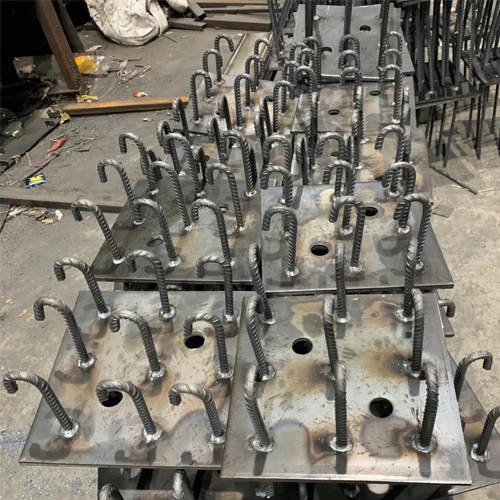 图纸中如何确定北海预埋件的位置？