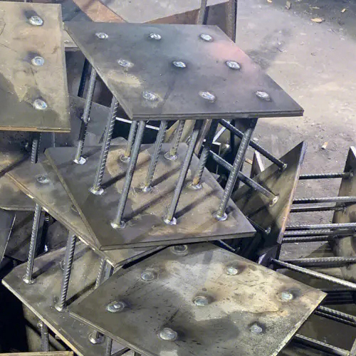 在确定北海预埋件位置时，需要考虑以下几点